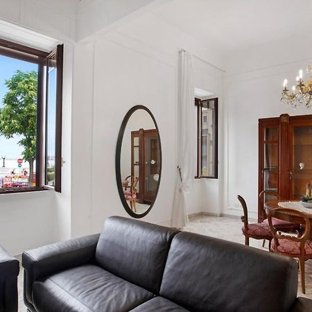 Casa Cinzia Lungomare Exclusive Flat Apartment บารี ภายนอก รูปภาพ
