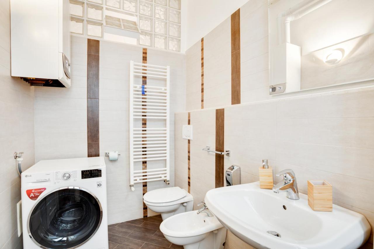 Casa Cinzia Lungomare Exclusive Flat Apartment บารี ภายนอก รูปภาพ