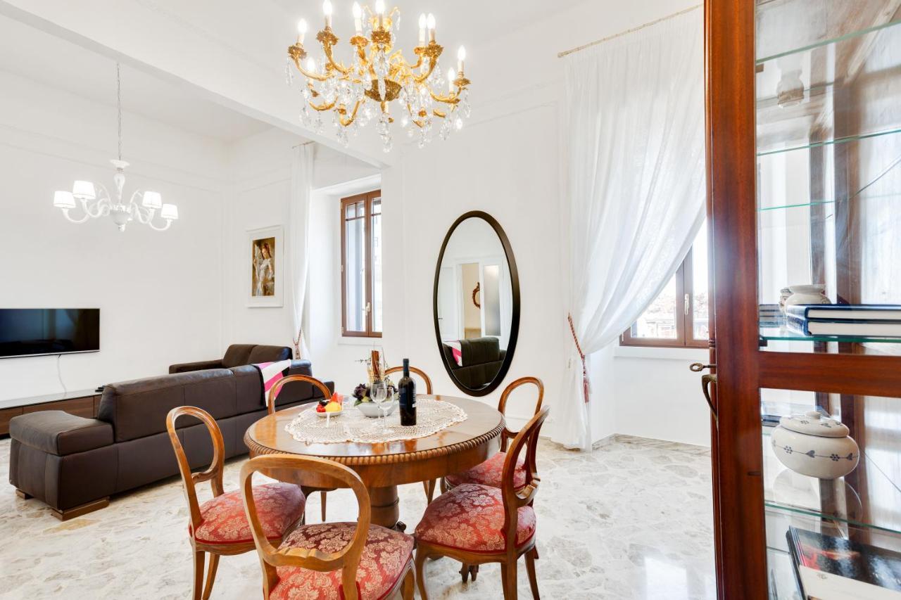 Casa Cinzia Lungomare Exclusive Flat Apartment บารี ภายนอก รูปภาพ